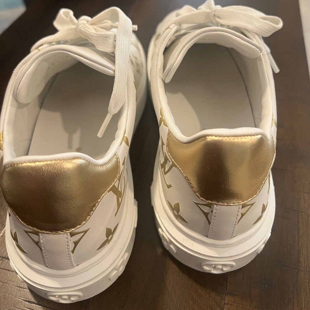 Louis Vuitton shoes - Picture 1 of 5